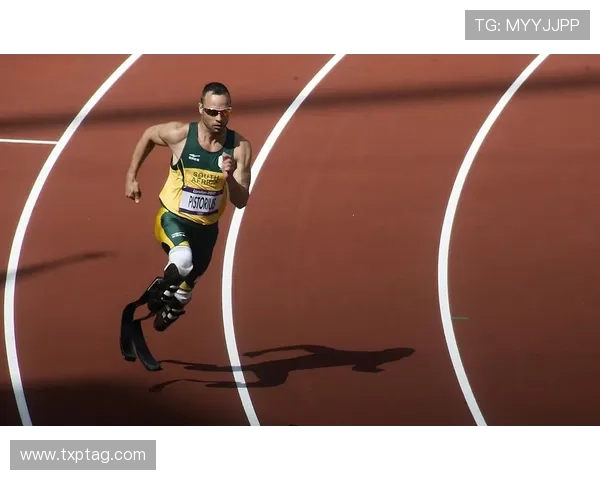 奥斯卡·皮斯托瑞斯现在居然露面了？这反差让人咋舌啊！