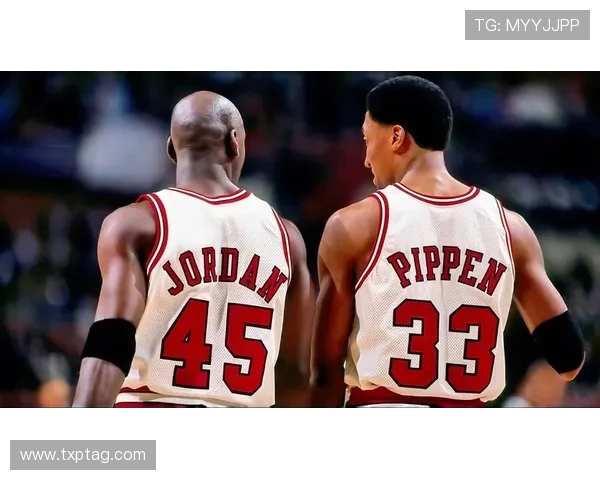 皮蓬无球跑动制造空位，区别于乔丹终结型角色